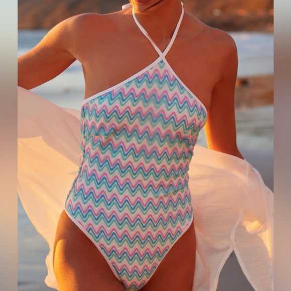 New L*SPACE Maribella Halter Lg Blue Pink Ombre Chevron High Leg 1-Pc Maillot - Picture 7 of 16